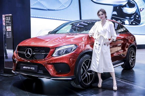 Vietnam Motor Show 2018, Mercedes-Benz, Hoa hậu H’Hen Niê